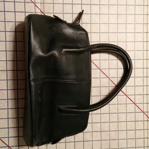 Kenneth Cole black leather purse